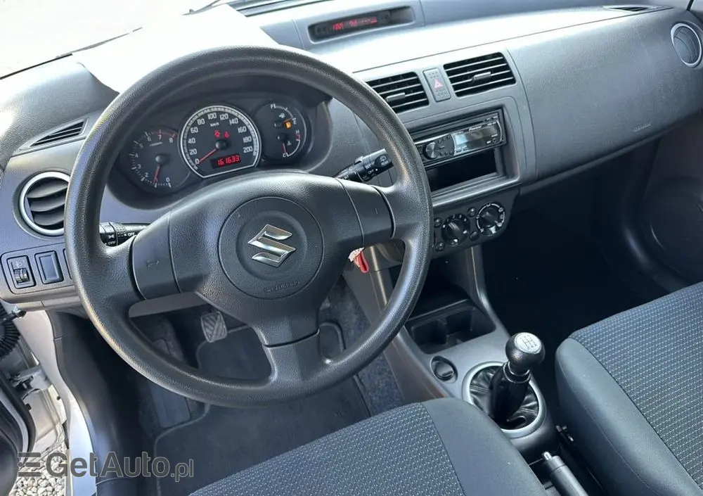 SUZUKI Swift 