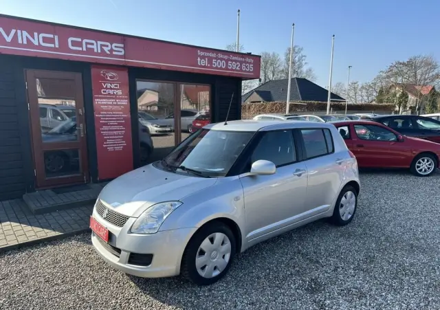 SUZUKI Swift 