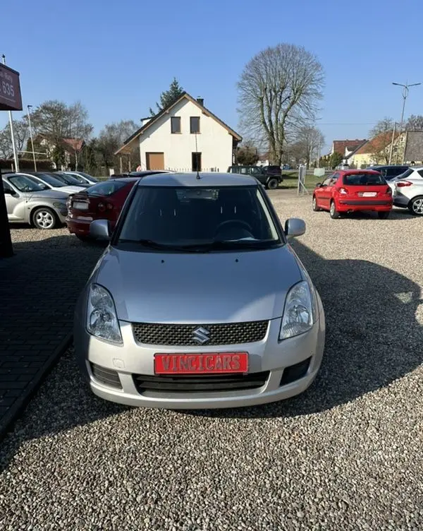 SUZUKI Swift 