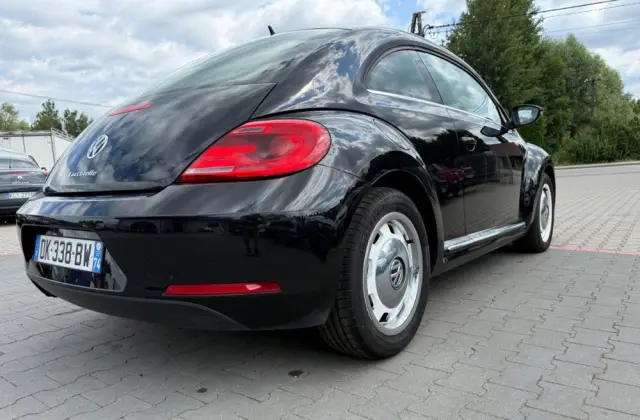 VOLKSWAGEN Beetle 