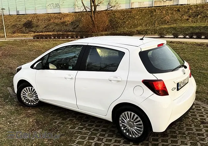TOYOTA Yaris 1.0 Life