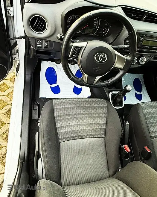 TOYOTA Yaris 1.0 Life