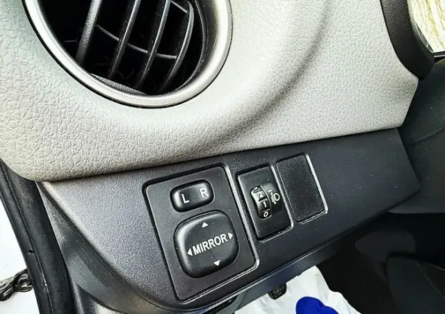 TOYOTA Yaris 1.0 Life