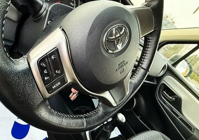 TOYOTA Yaris 1.0 Life