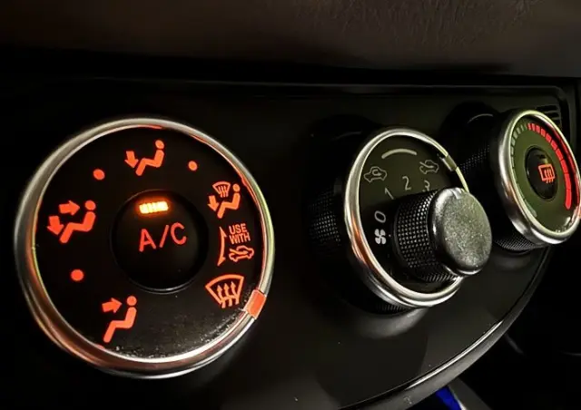 TOYOTA Yaris 1.0 Life