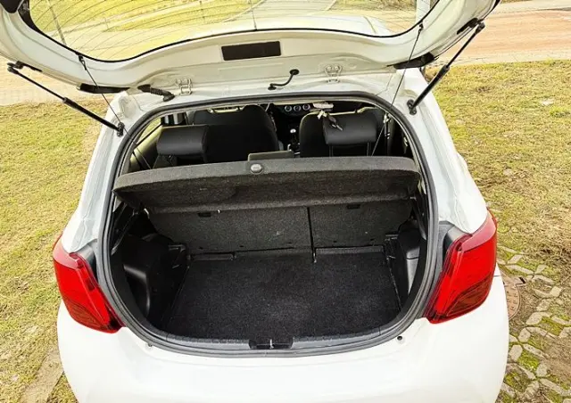 TOYOTA Yaris 1.0 Life