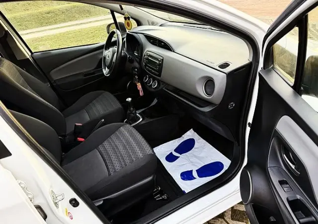 TOYOTA Yaris 1.0 Life