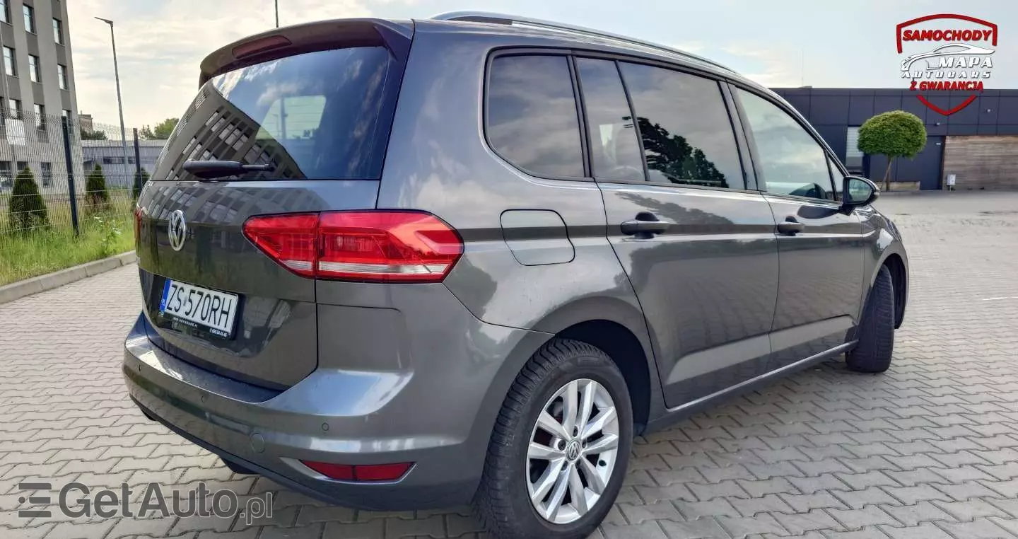 VOLKSWAGEN Touran 