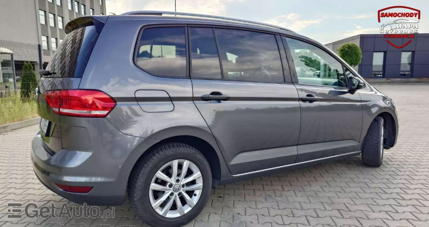 VOLKSWAGEN Touran 