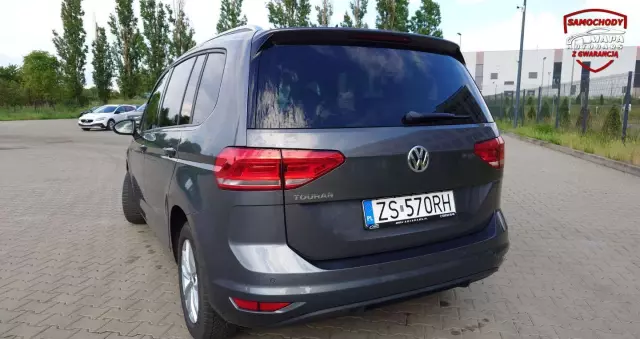 VOLKSWAGEN Touran 