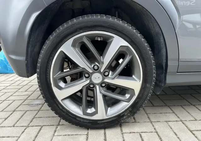 HYUNDAI Kona 1.6 T-GDI Premium 4WD DCT