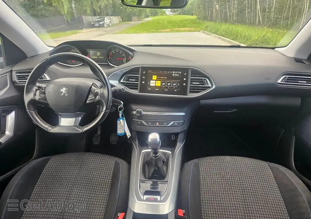 PEUGEOT 308 PureTech 110 Stop & Start Style