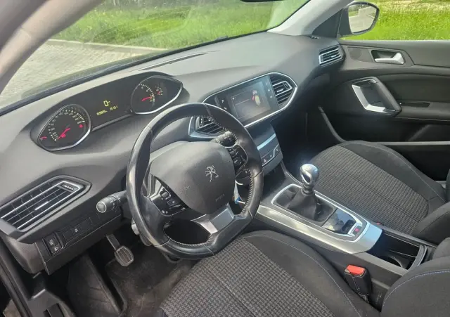 PEUGEOT 308 PureTech 110 Stop & Start Style