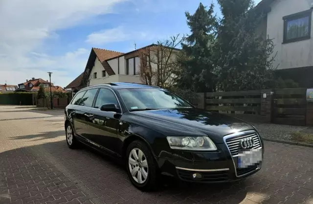 AUDI A6 