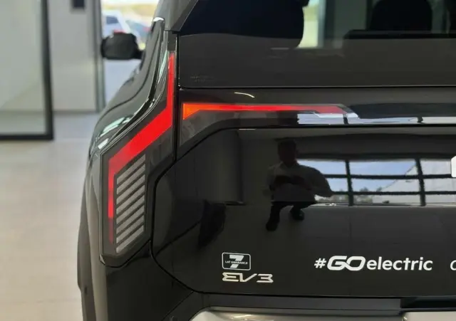 KIA EV3 