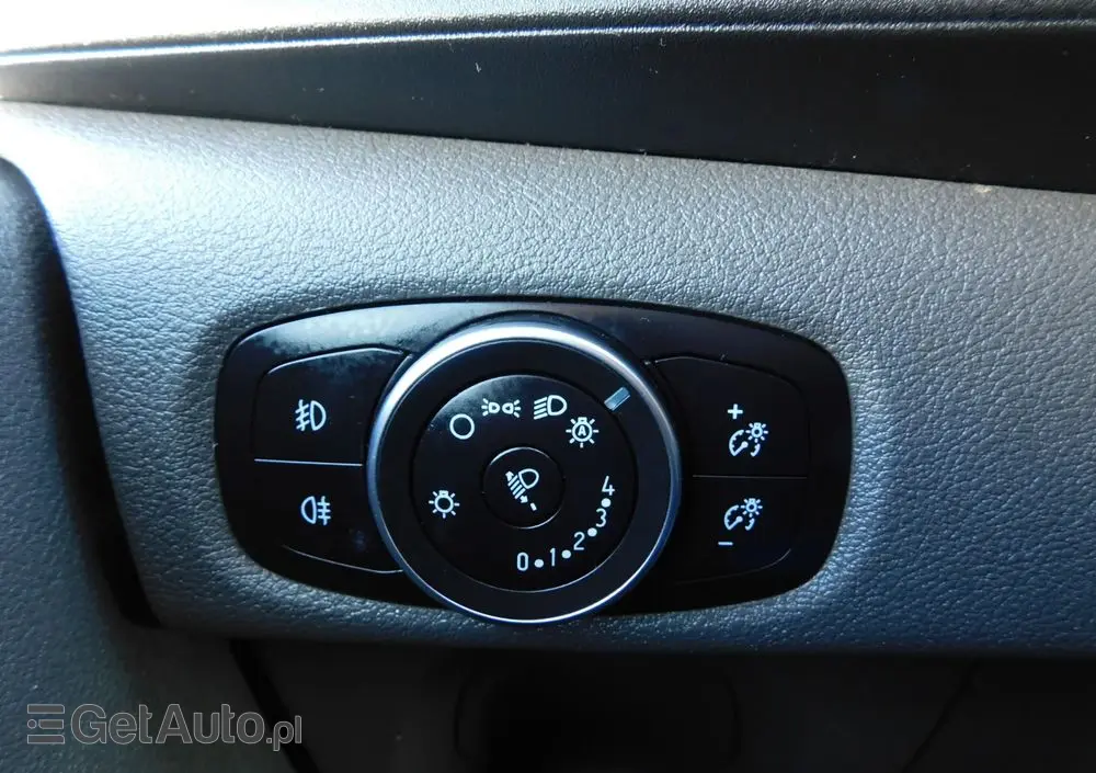 FORD Transit Custom Kombi 320 L2H1 Trend