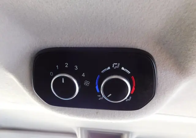 FORD Transit Custom Kombi 320 L2H1 Trend