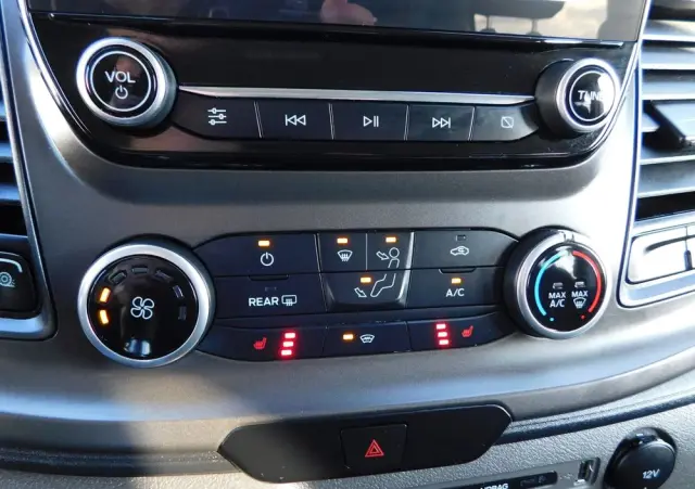 FORD Transit Custom Kombi 320 L2H1 Trend