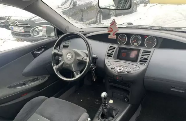 NISSAN Primera 