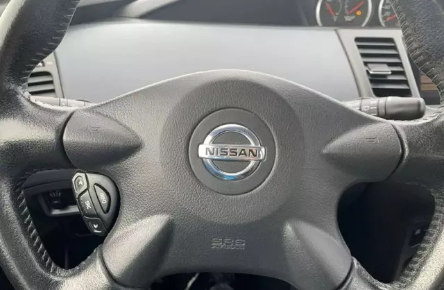 NISSAN Primera 