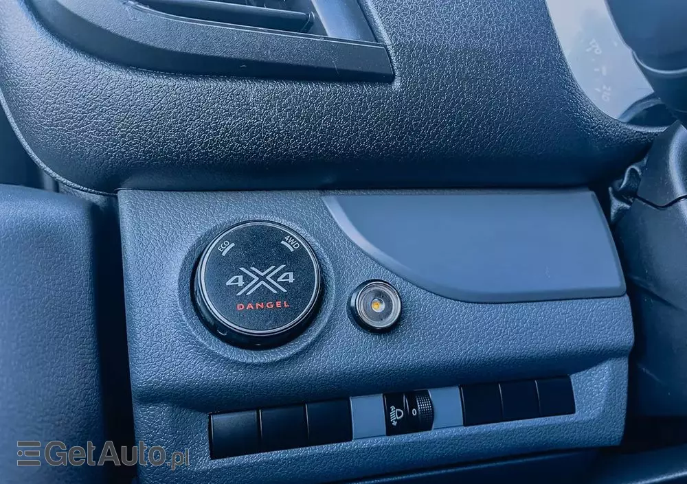 PEUGEOT Expert 2.0 4x4 E6 2.9t 