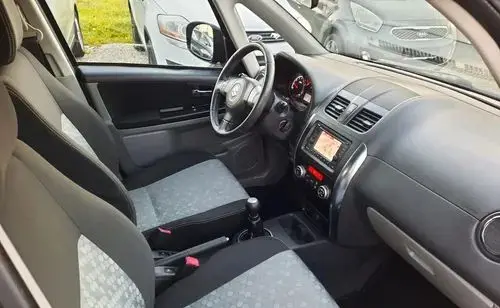 SUZUKI SX4 