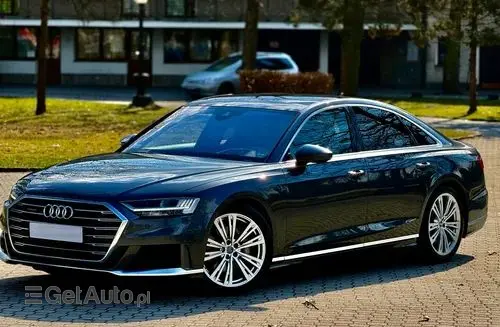 AUDI A8 