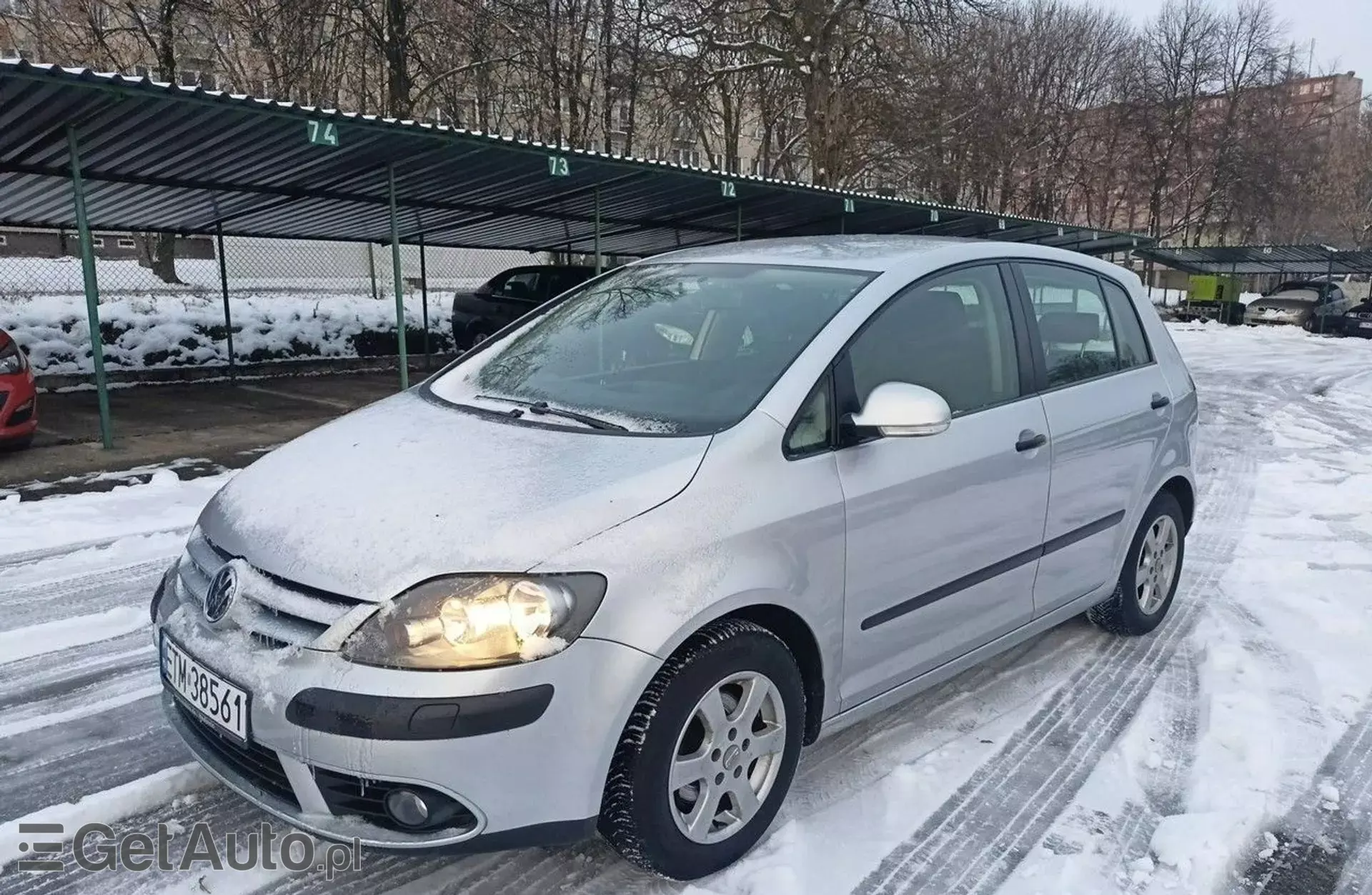 VOLKSWAGEN Golf 