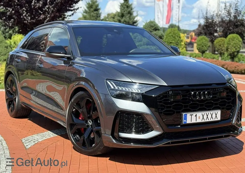 AUDI RS Q8 