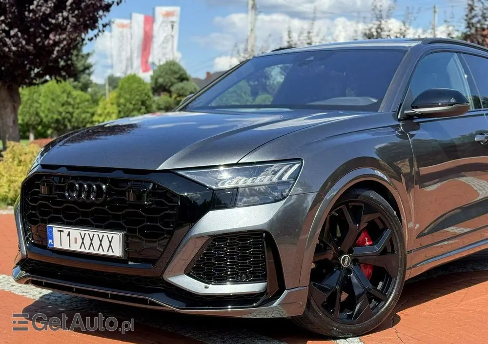 AUDI RS Q8 