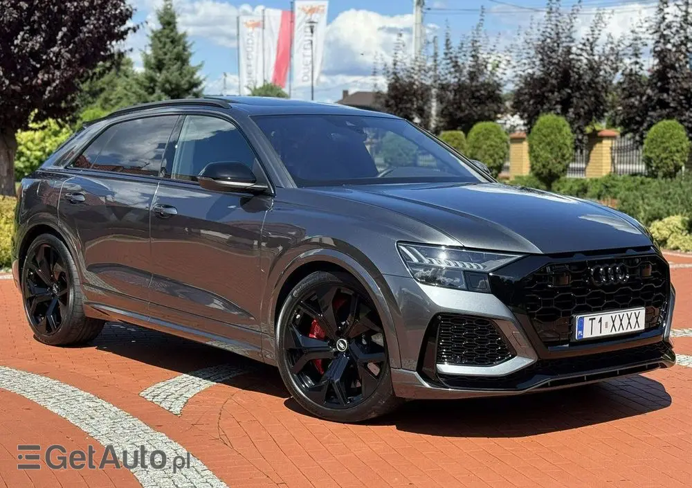 AUDI RS Q8 