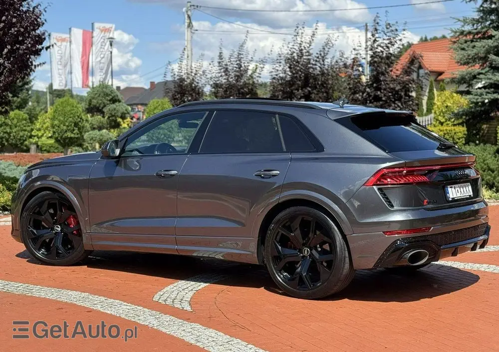 AUDI RS Q8 