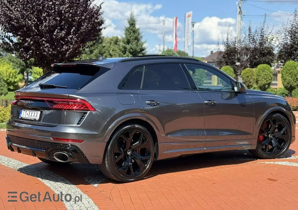 AUDI RS Q8 
