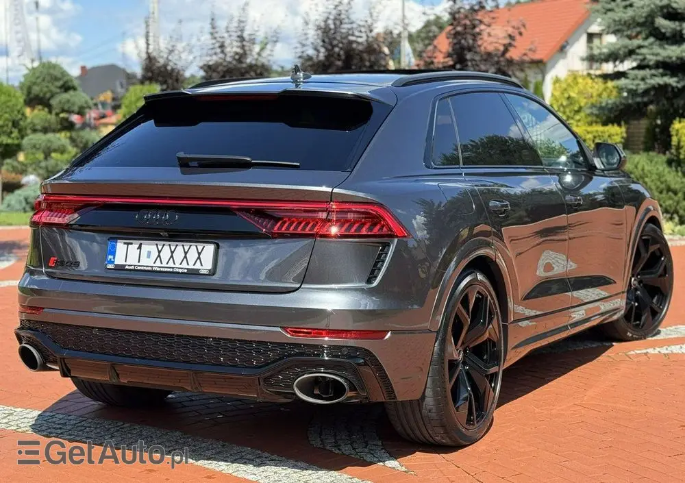 AUDI RS Q8 