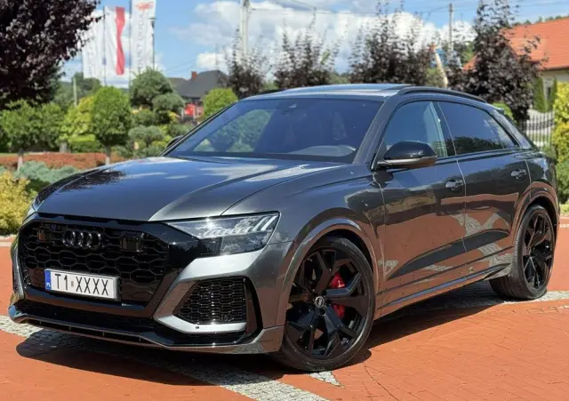 AUDI RS Q8 