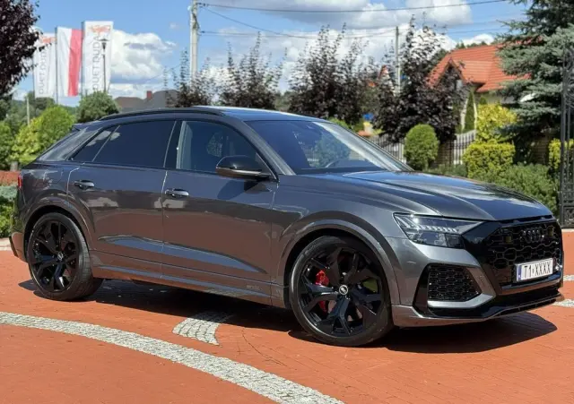 AUDI RS Q8 