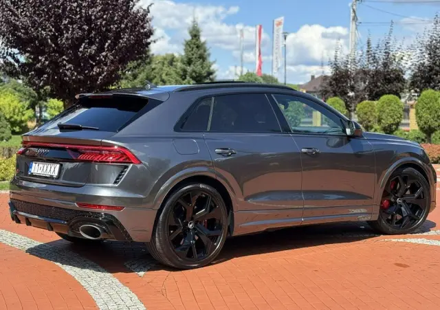 AUDI RS Q8 