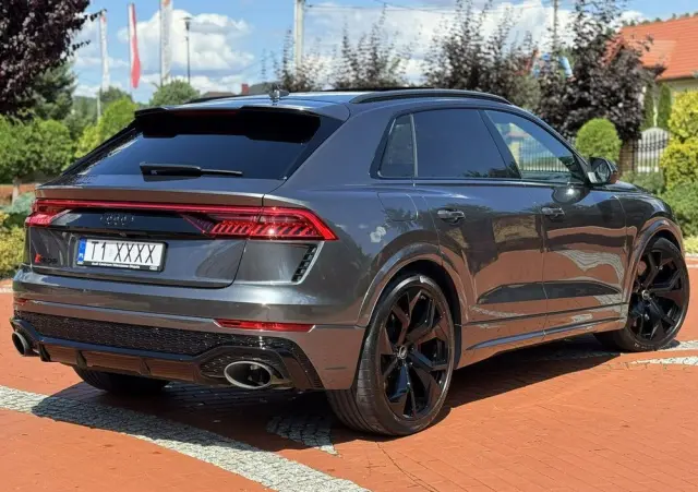 AUDI RS Q8 