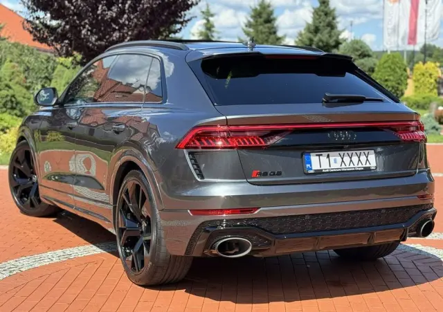 AUDI RS Q8 