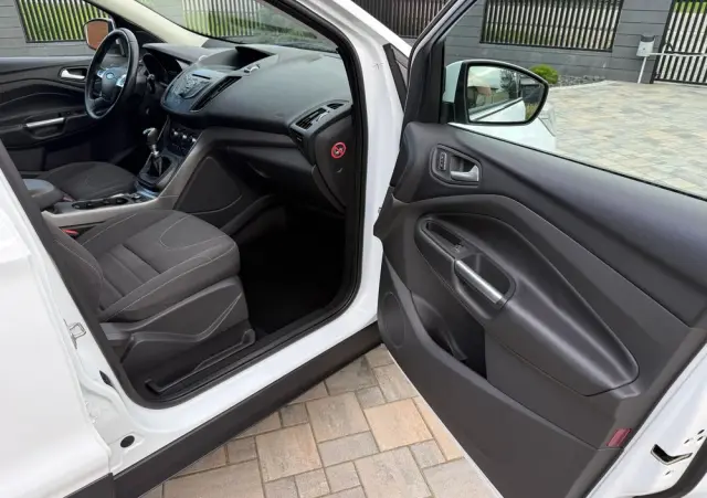 FORD Kuga 1.6 EcoBoost 2x4 Individual
