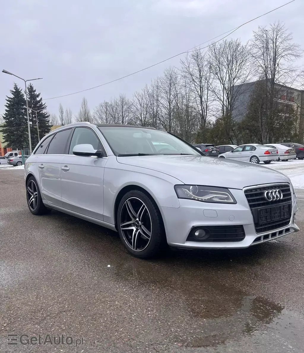 AUDI A4 