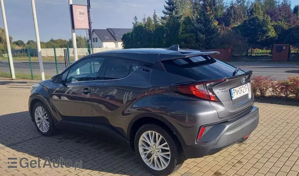 TOYOTA C-HR 
