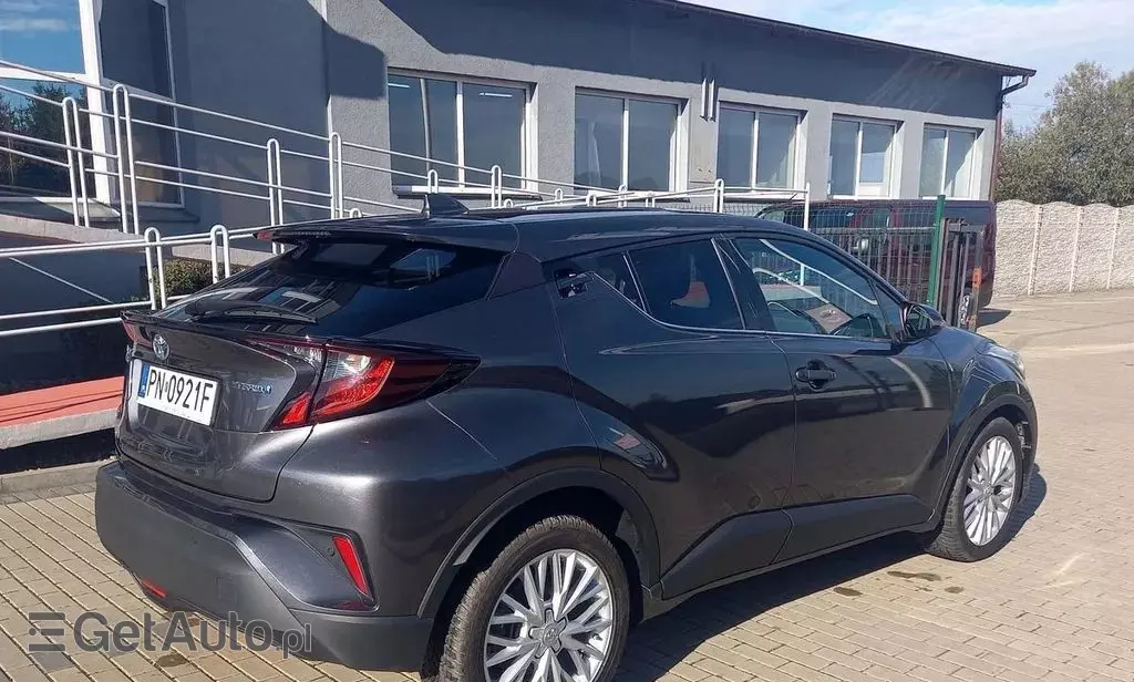 TOYOTA C-HR 