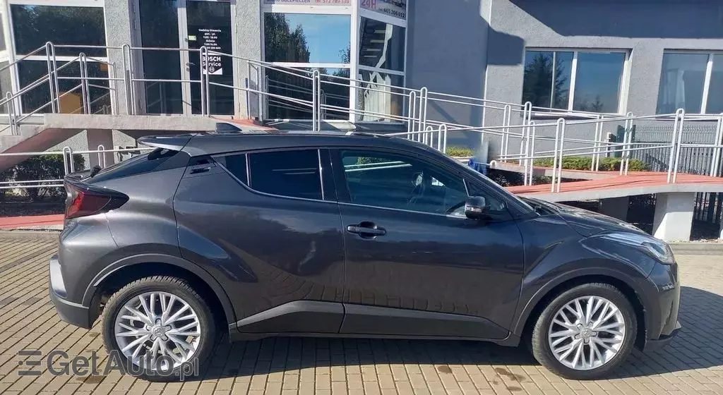 TOYOTA C-HR 