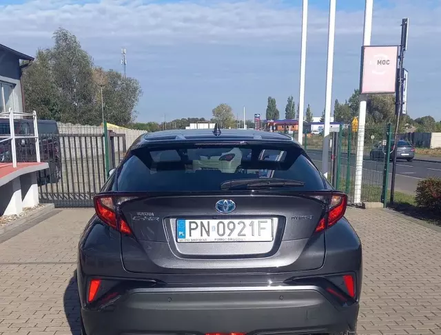 TOYOTA C-HR 