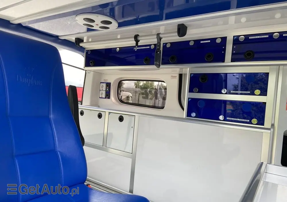 OPEL Ambulans Karetka vivaro 