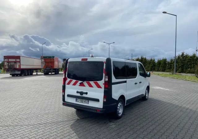 OPEL Ambulans Karetka vivaro 