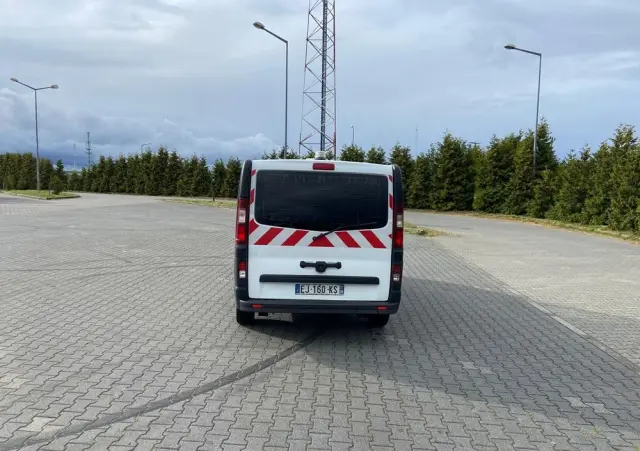 OPEL Ambulans Karetka vivaro 