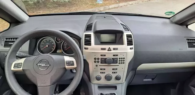 OPEL Zafira 