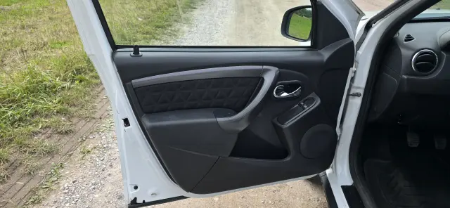 DACIA Duster Laureate